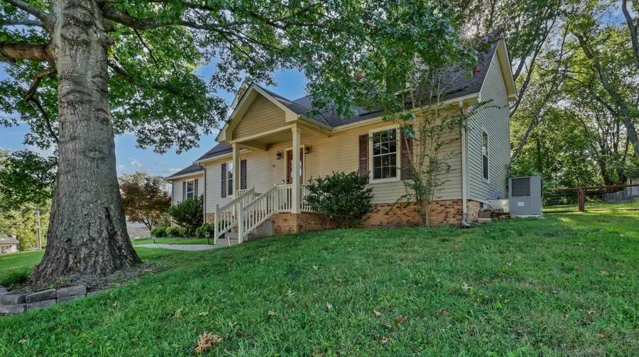 1025 Hillshire Dr, Clarksville, TN 37043 - #3