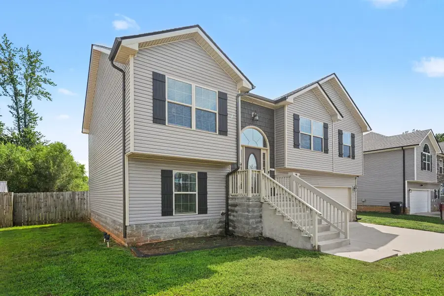 805 Rushing Dr, Clarksville, TN 37042 - #3