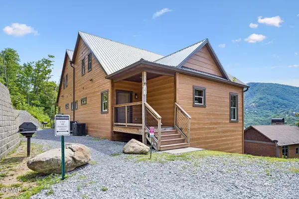 4228 Wears Valley Road, Sevierville, TN 37862