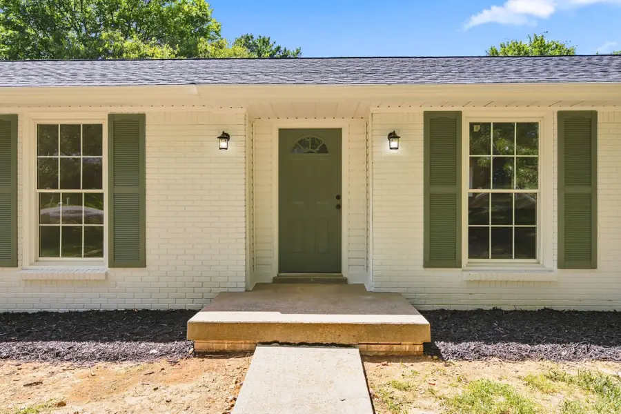 1788 Theresa Dr, Clarksville, TN 37043 - #2
