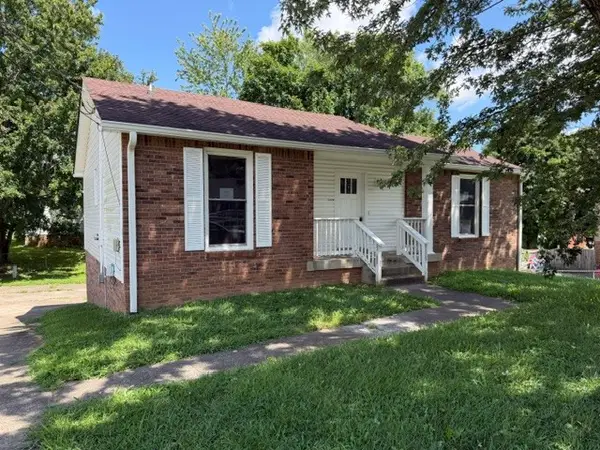 136 Cunningham Pl, Clarksville, TN 37042