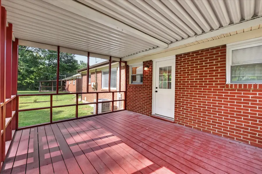 322 Plantation Dr, Clarksville, TN 37042 - #2