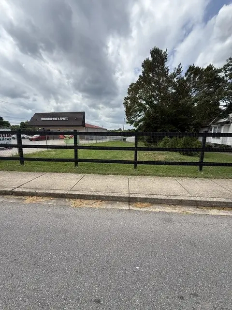 634 Greenwood Ave, Clarksville, TN 37040