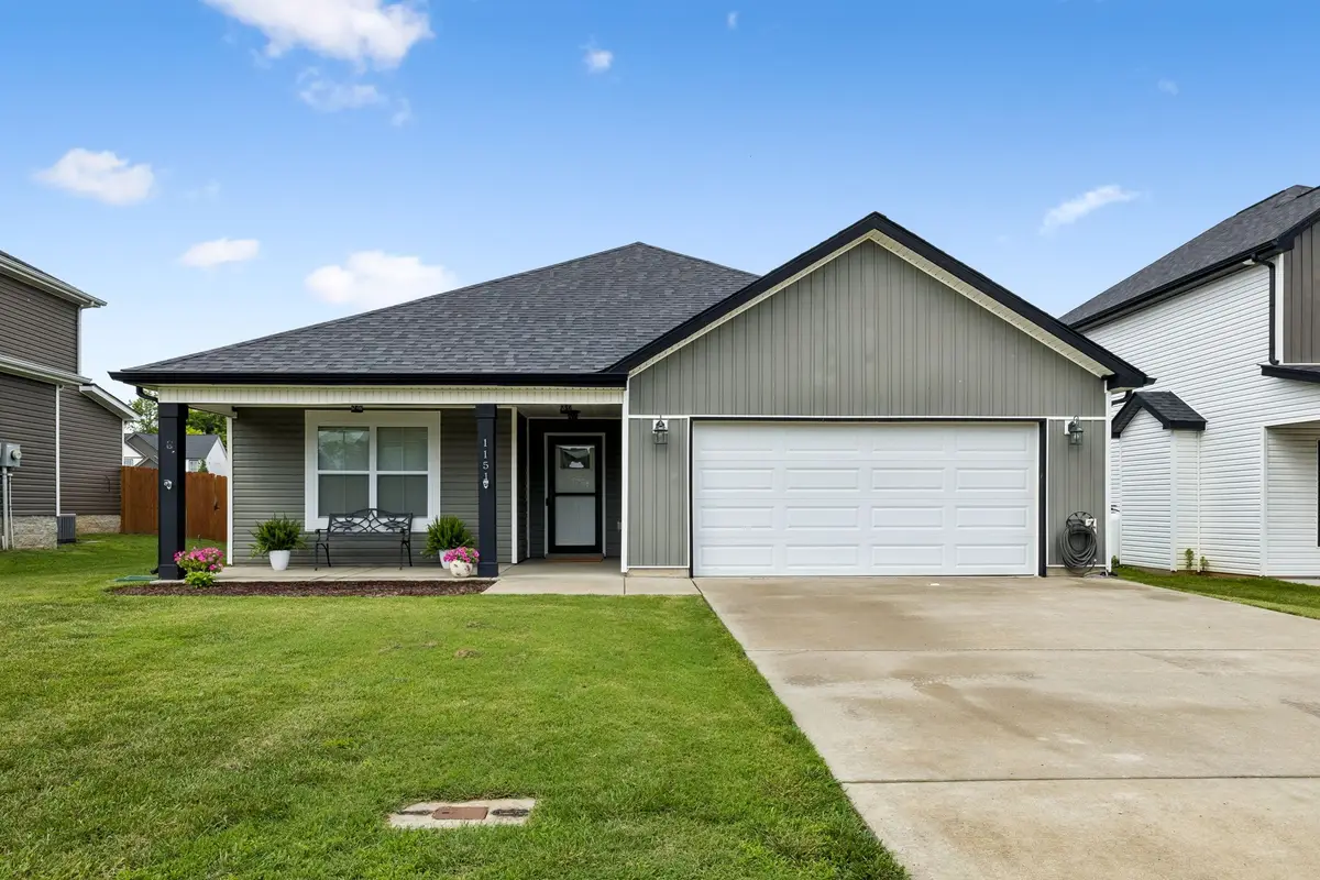 1151 Eagles Bluff Dr, Clarksville, TN 37040 - #1