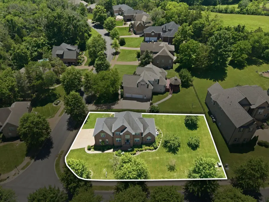 1046 Island Brook Dr, Hendersonville, TN 37075 - #3