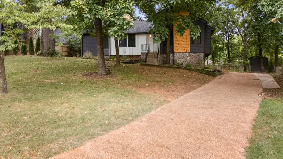 304 Sunrise Cir, Mount Juliet, TN 37122 - #3