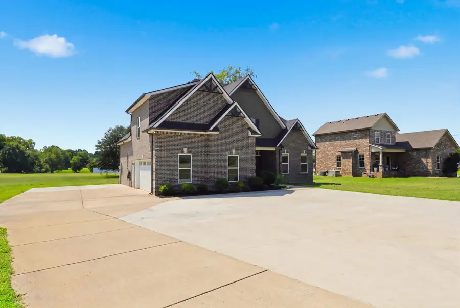 2187 Twin Oak Dr, Murfreesboro, TN 37130 - #2