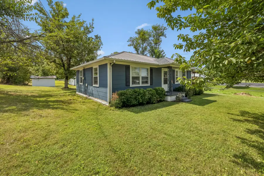 8315 Old Highway 52, Westmoreland, TN 37186 - #2