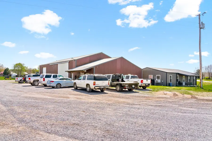 286 Tower St, Guthrie, KY 42234 - #2