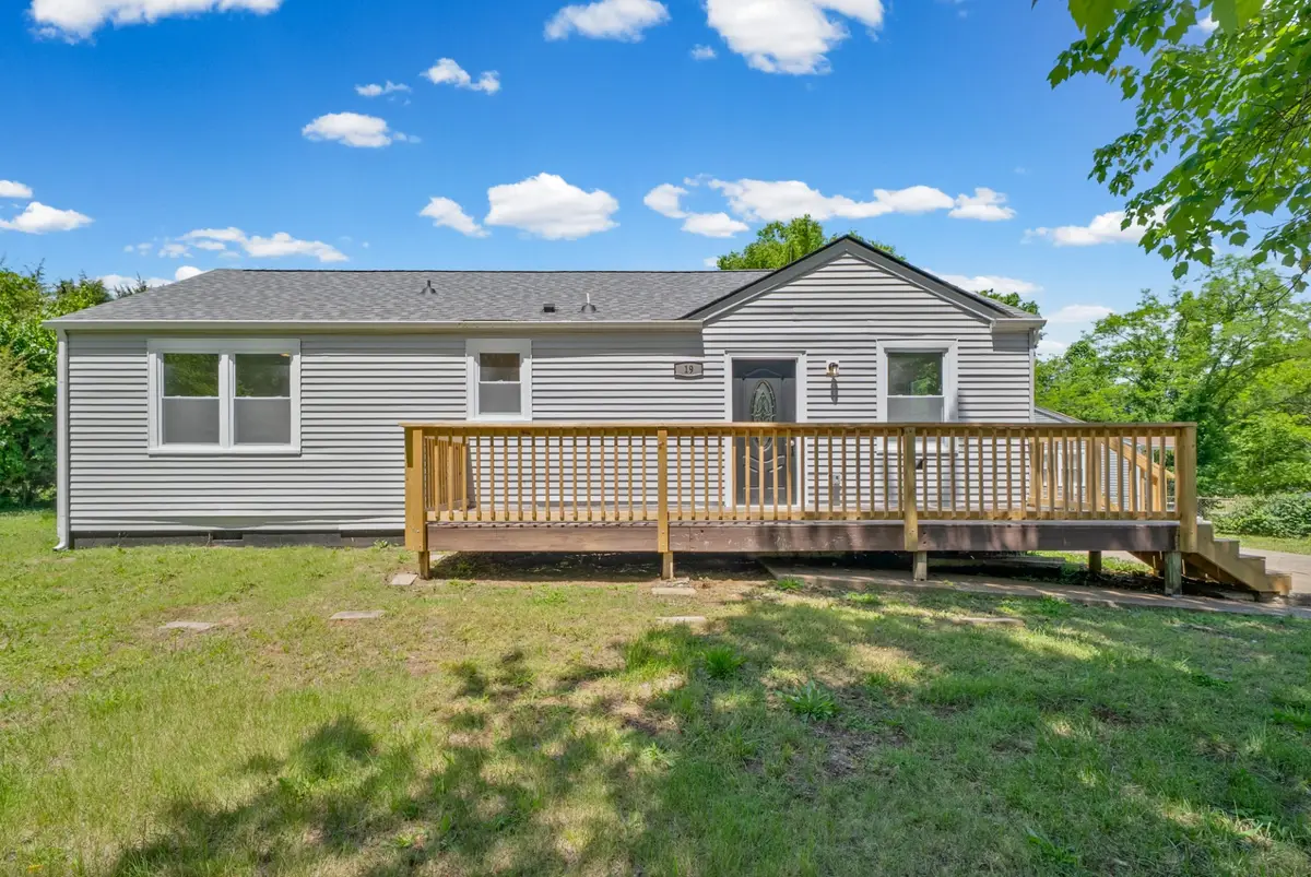 19 Chestnut Dr, Clarksville, TN 37042 - #1