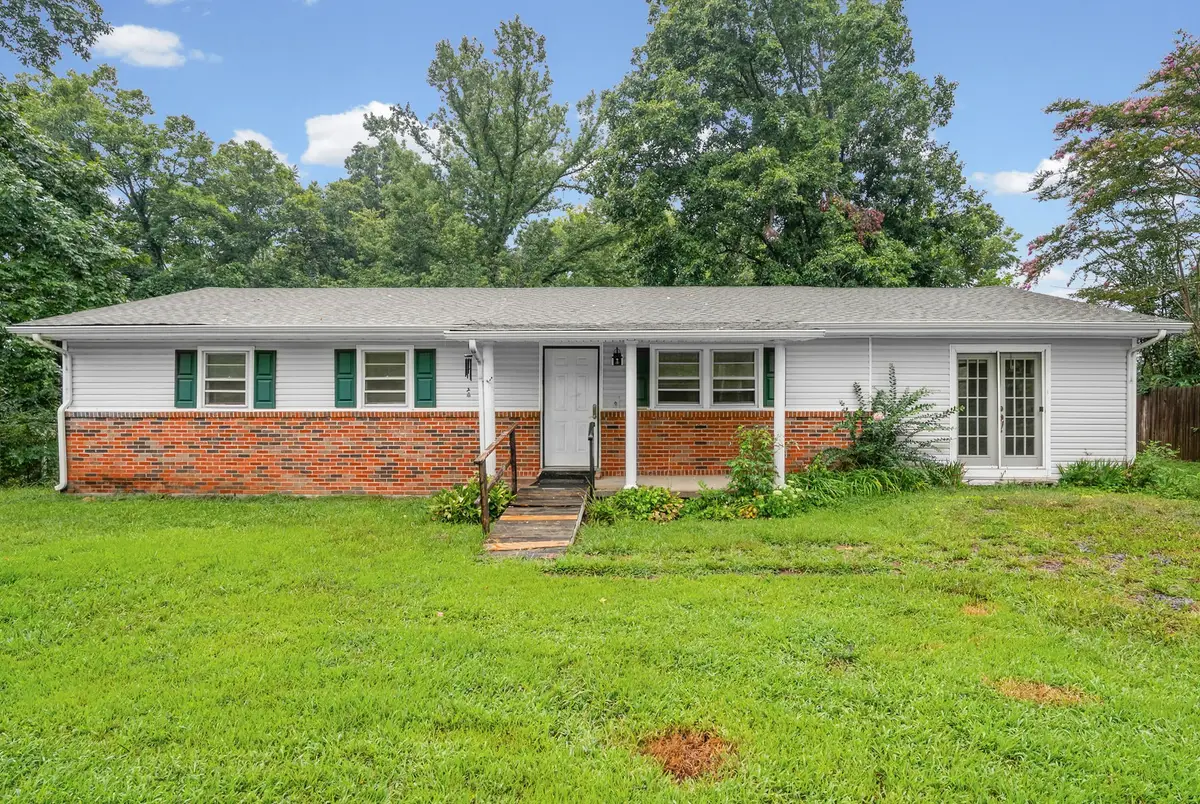 1069 Palmyra Rd, Clarksville, TN 37040 - #1