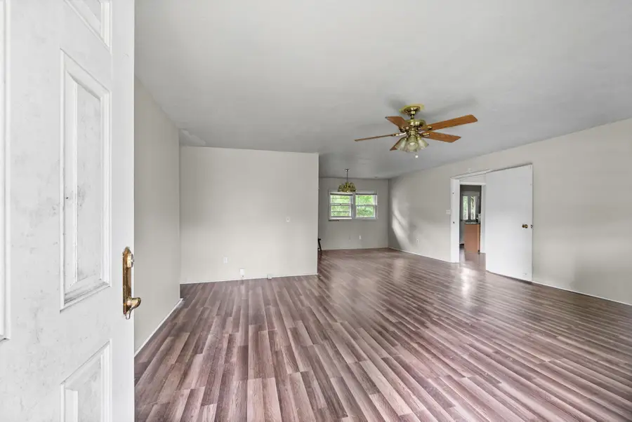 1069 Palmyra Rd, Clarksville, TN 37040 - #2