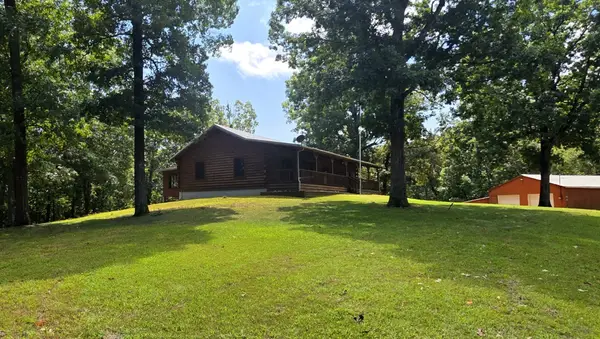 160 Poplar Dr, Buchanan, TN 38222
