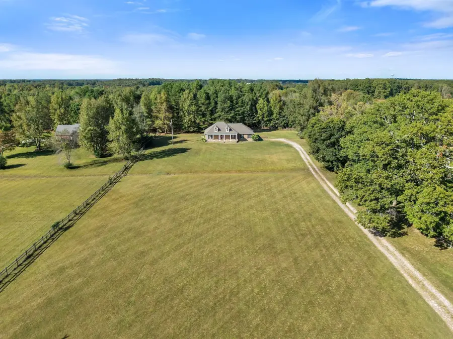 2044 Old Blacktop Road, Mc Ewen, TN 37101 - #3