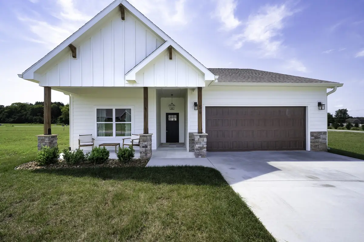 56 Deer Valley Cir, Winchester, TN 37398 - #1