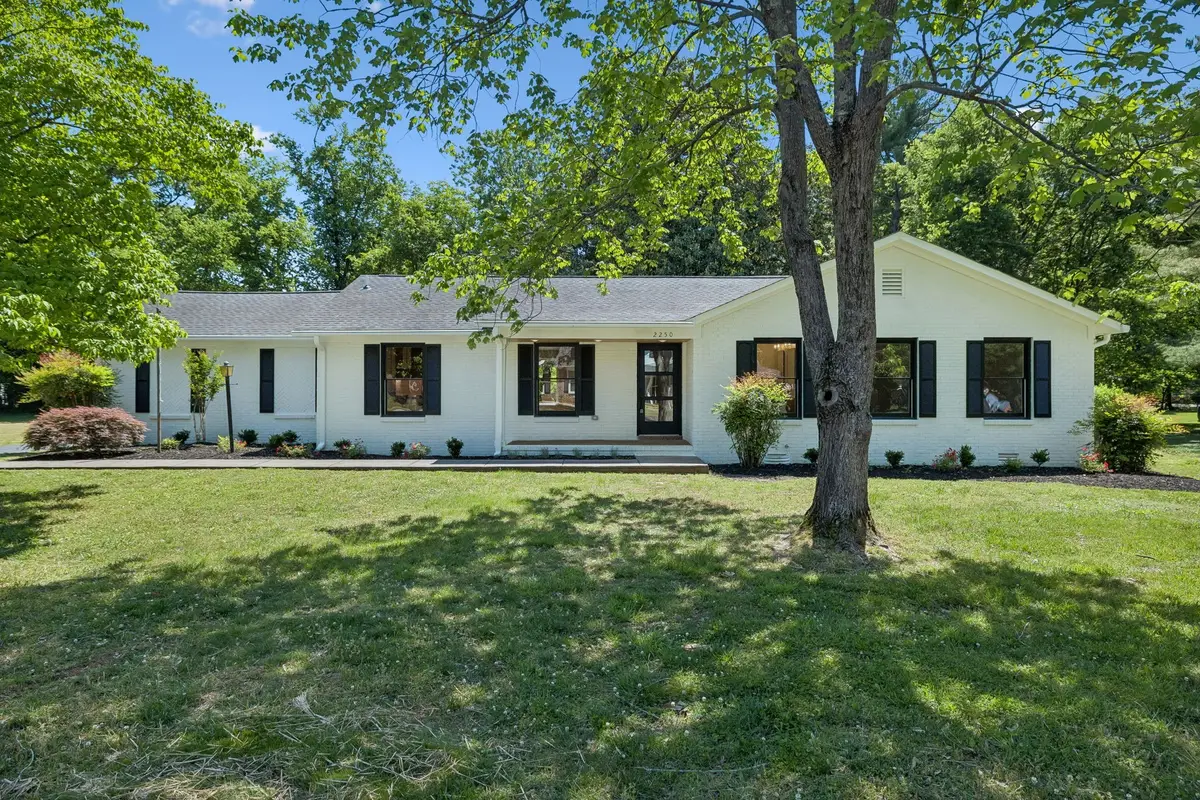 2250 Wiltshire Dr, Murfreesboro, TN 37129 - #1