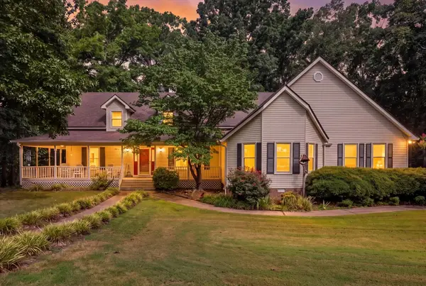 175 Castleton Cv, Paris, TN 38242