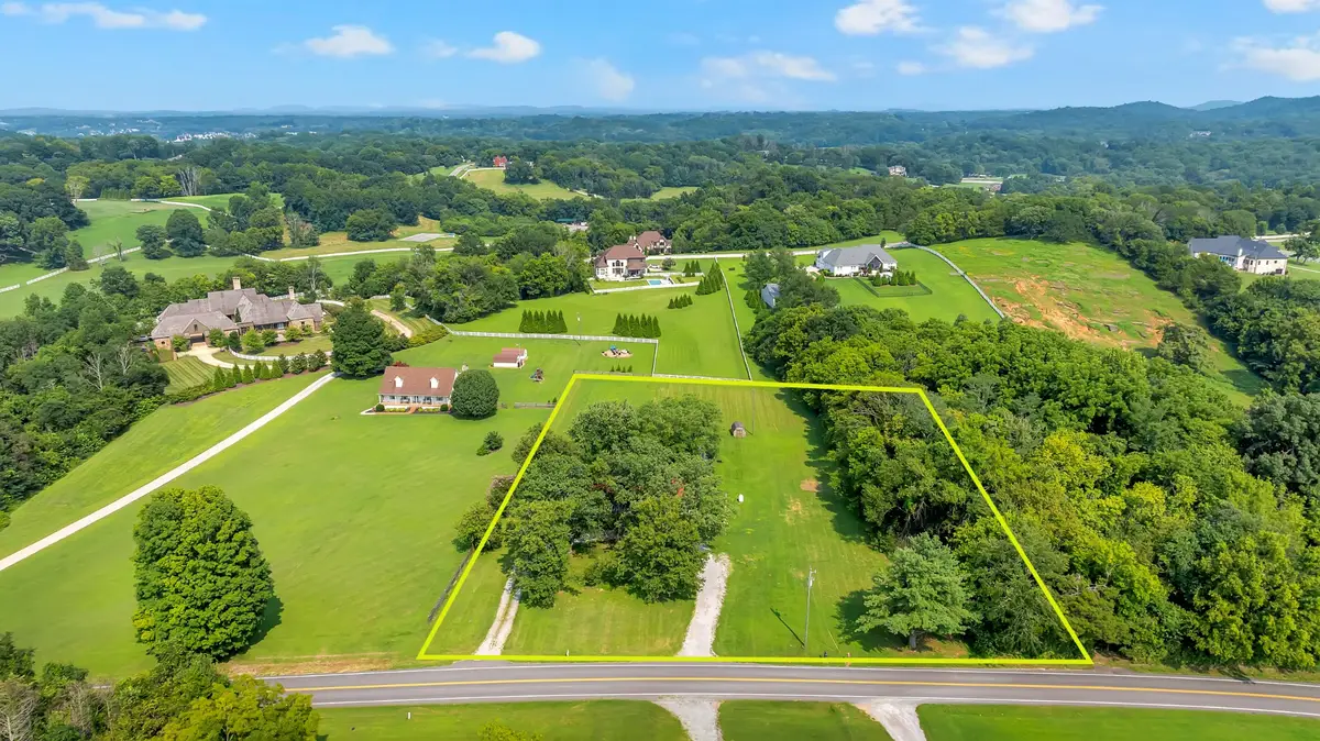6692 Cool Springs Rd, Thompsons Station, TN 37179 - #1