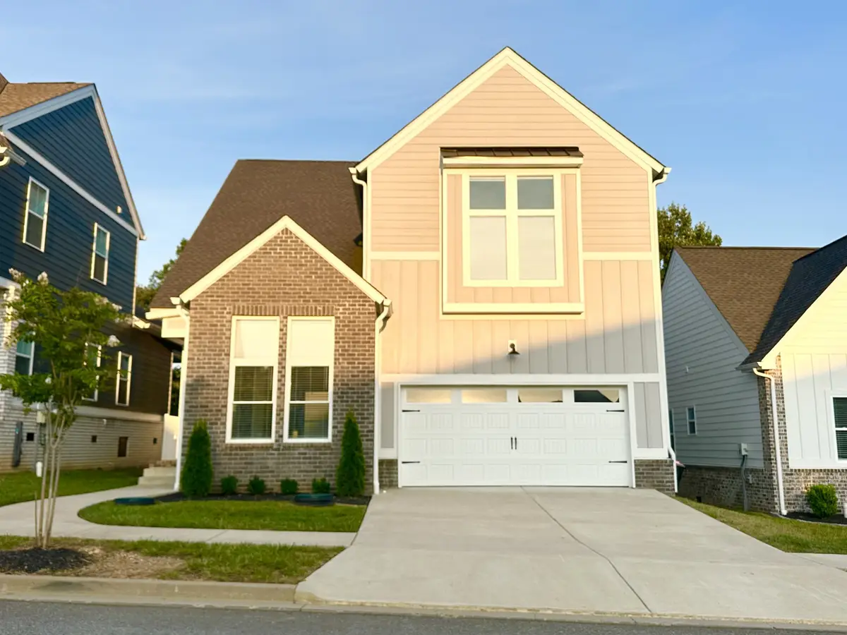 493 Centre St, Pleasant View, TN 37146 - #1
