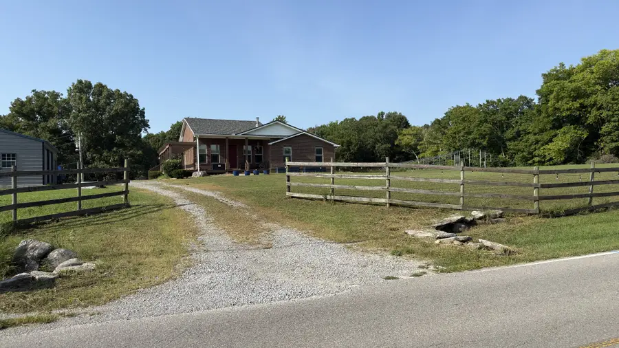 2475 Old Clarksville Pike, Ashland City, TN 37015 - #2