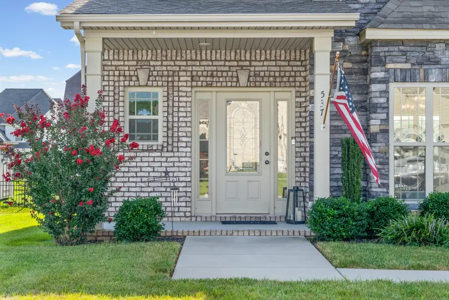 537 Bowden Dr, Clarksville, TN 37043 - #2