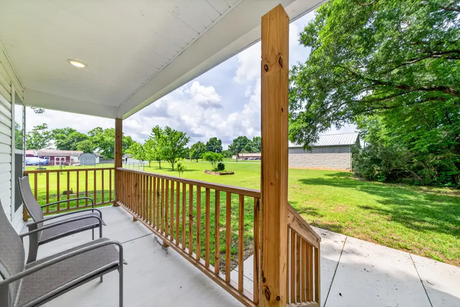 207 Lincoln St, Smithville, TN 37166 - #3