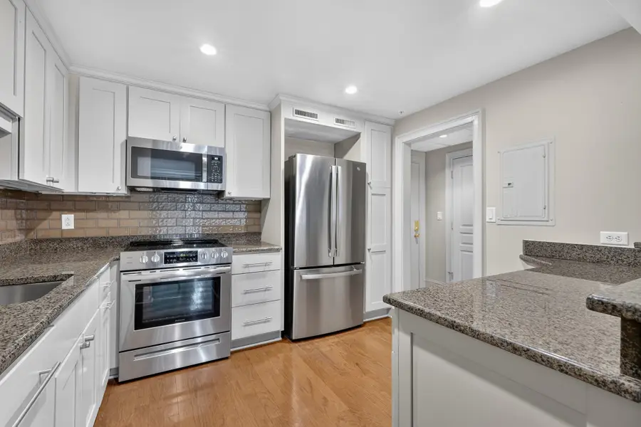 4215 Harding Pike #412, Nashville, TN 37205 - #3