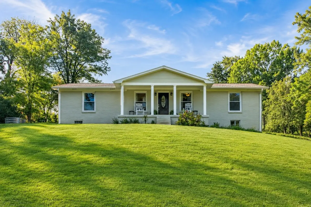 637 Mount Olivet Rd, Columbia, TN 38401 - #1