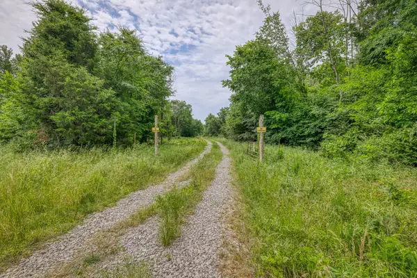 1901 Central Valley Rd, Murfreesboro, TN 37129