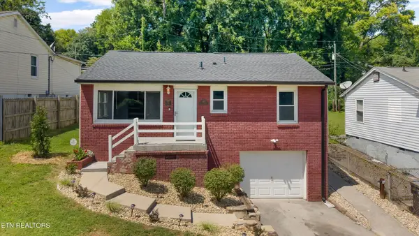 2951 Cecil Ave, Knoxville, TN 37917