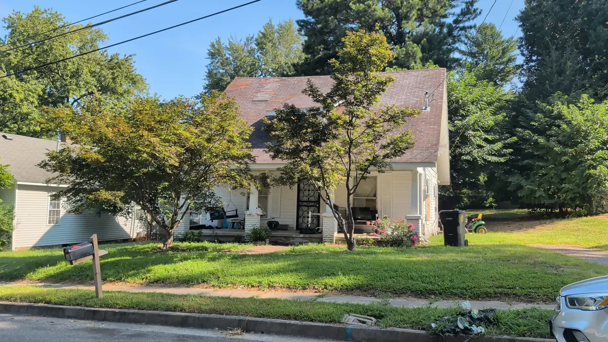 404 Light St, Dyersburg, TN 38024 - #1