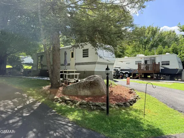 4229 E Parkway #136, Gatlinburg, TN 37738