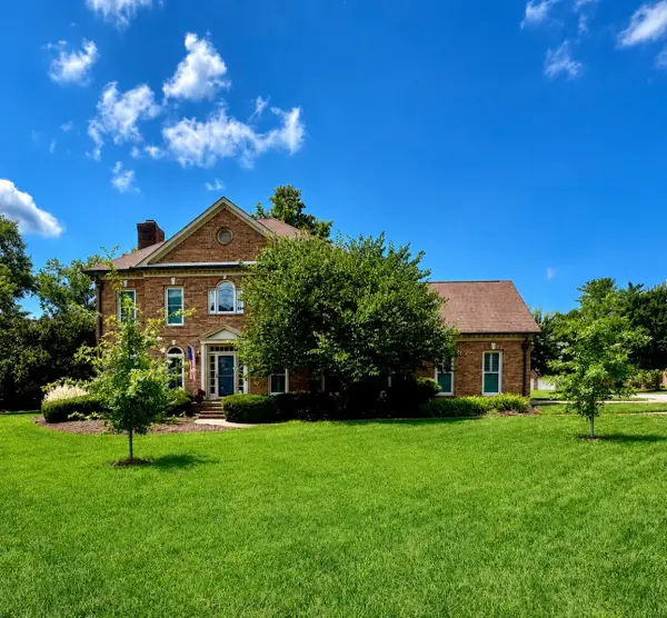 601 Dorshire Ln, Nashville, TN 37221