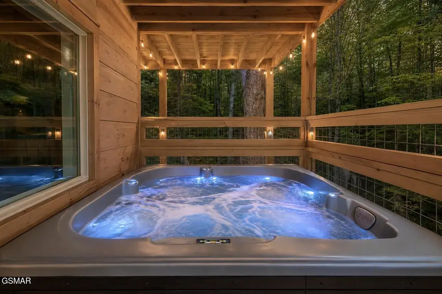 2252 Misty Shadows Drive, Sevierville, TN 37862 - #2