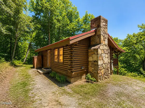 874878 Boone Acres Lane, Pigeon Forge, TN 37863