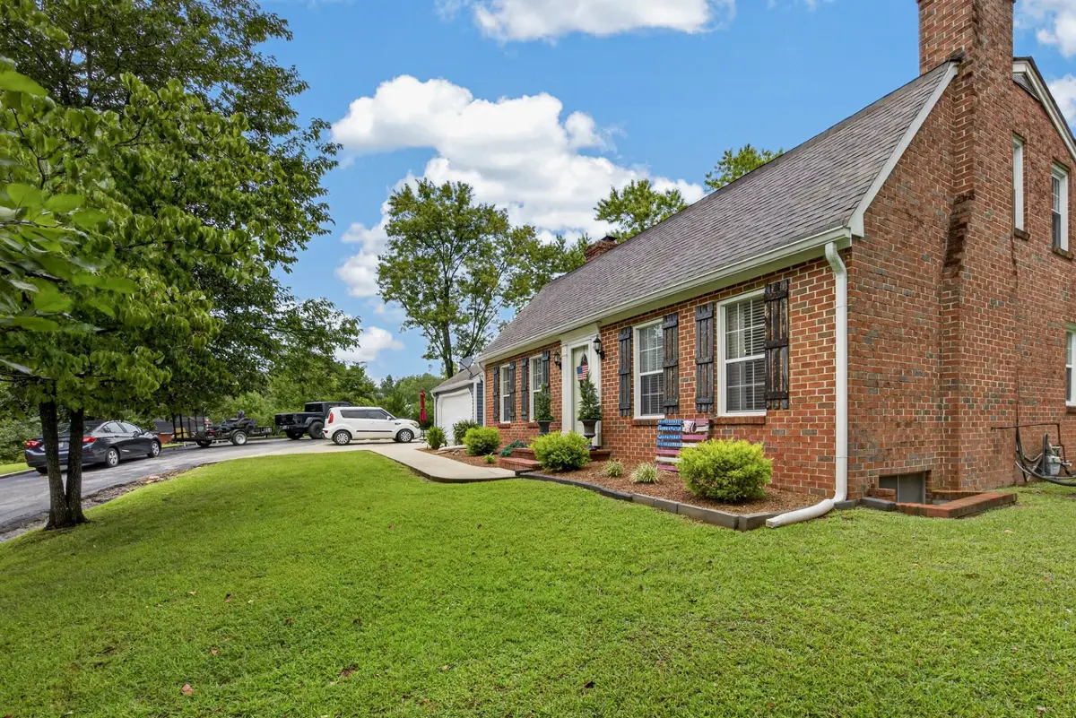 115 Sunset Dr, Livingston, TN 38570 - #1