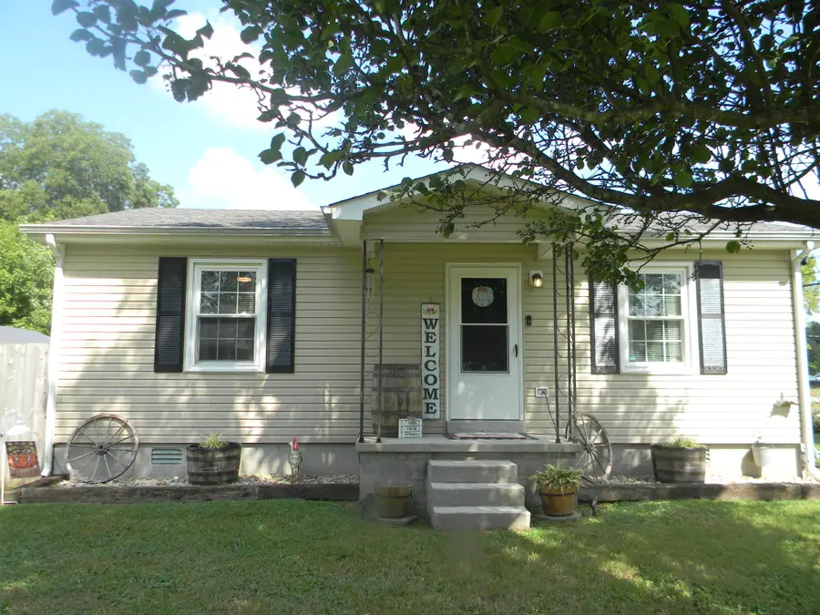 1119 E Grundy St, Tullahoma, TN 37388 - #2