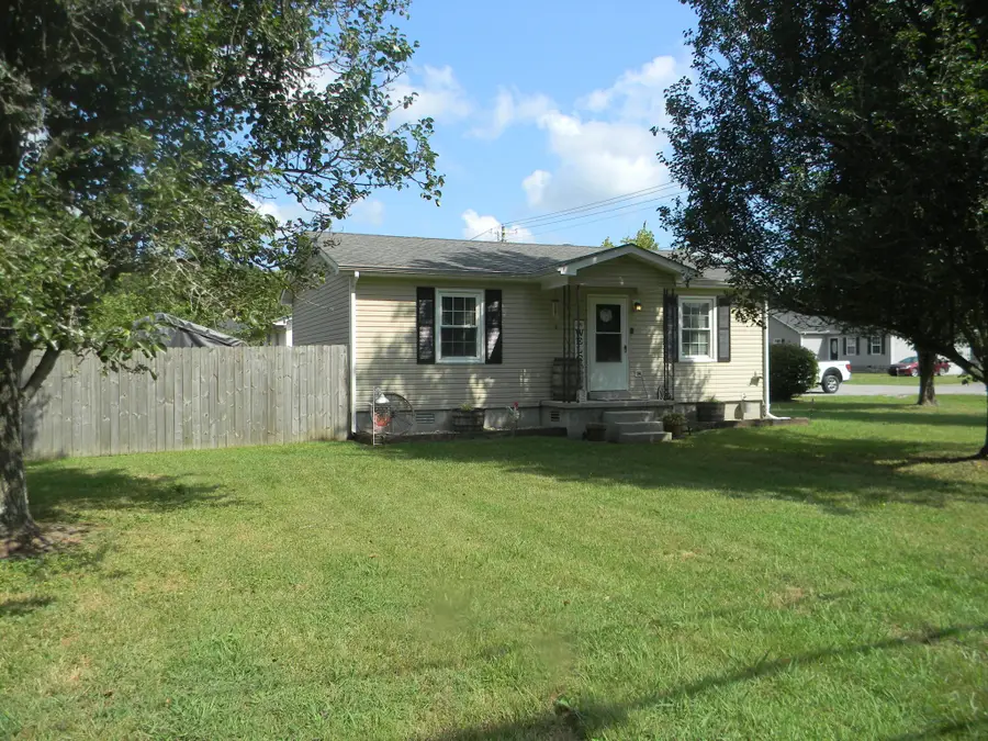 1119 E Grundy St, Tullahoma, TN 37388 - #3