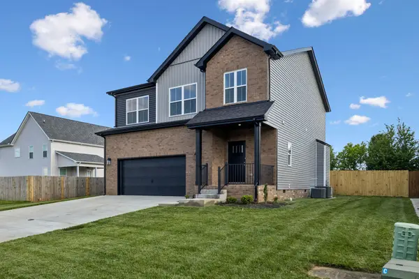 1702 Cabana Dr, Clarksville, TN 37042
