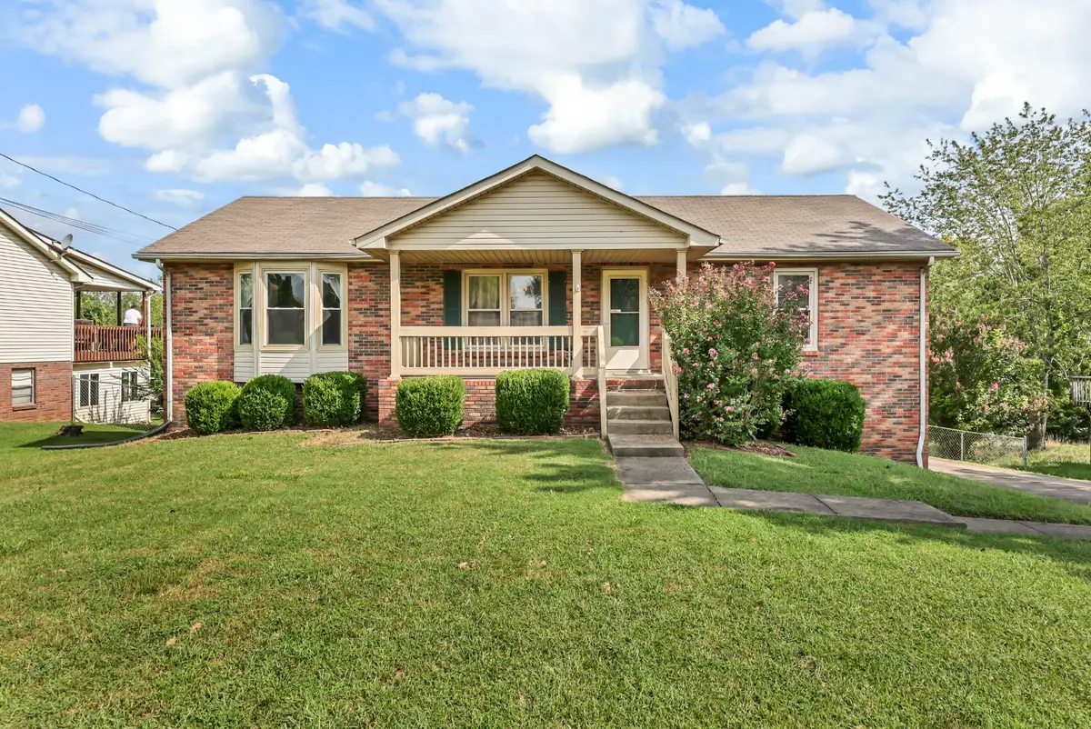 921 Lindsey Dr, Clarksville, TN 37042 - #1