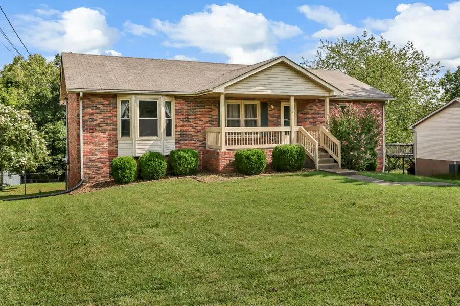 921 Lindsey Dr, Clarksville, TN 37042 - #3