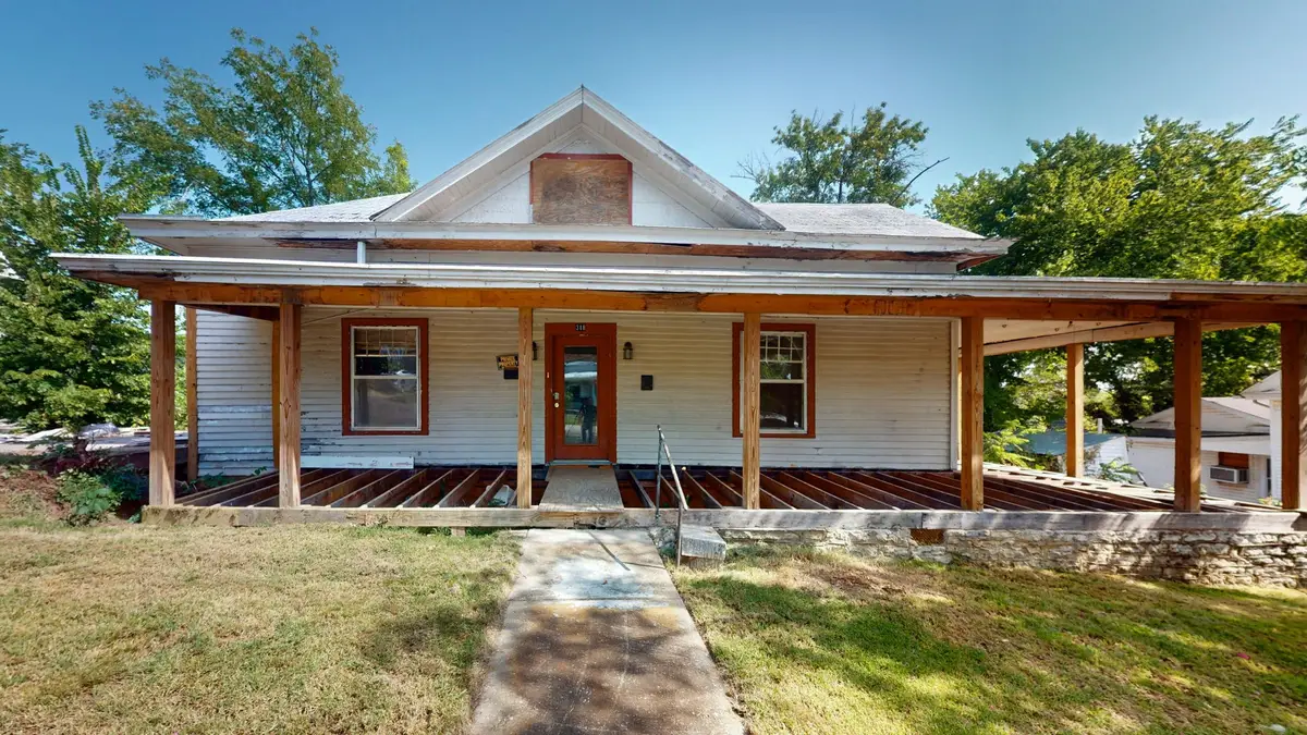 318 Water St, Lewisburg, TN 37091 - #1