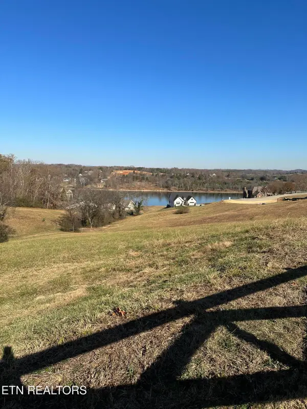 590 River Rd, Loudon, TN 37774