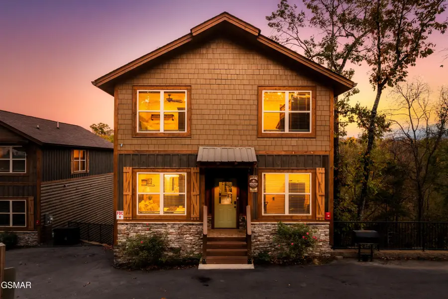 3037 Ridge Top Resort Way, Pigeon Forge, TN 37863 - #2