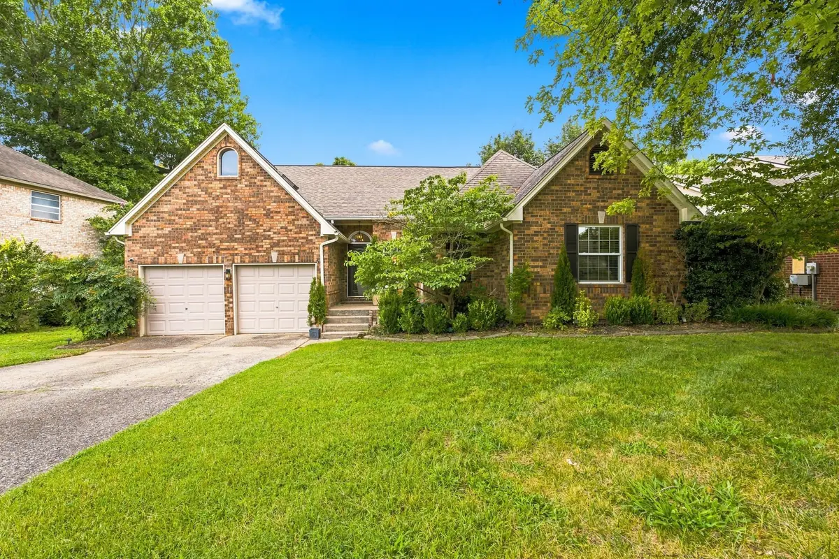 1605 Glen Trail Dr, Mount Juliet, TN 37122 - #1