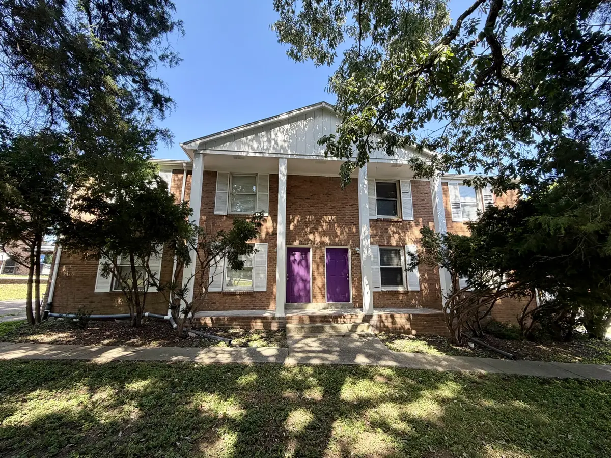 1012 Hickory Hill Ln, Hermitage, TN 37076 - #1