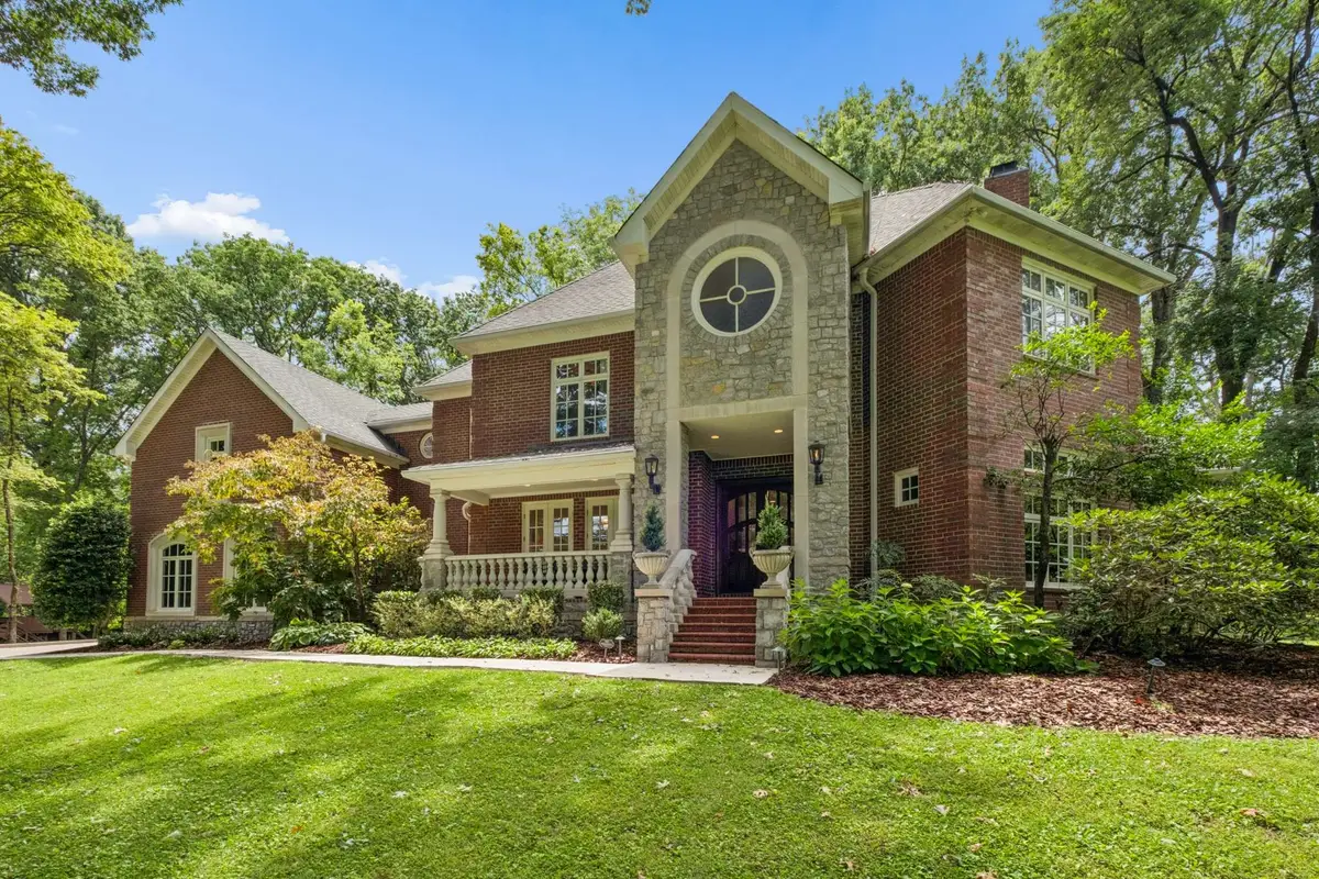 943 Oak Valley Ln, Nashville, TN 37220 - #1