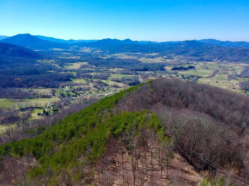1 Ravens Den Way, Sevierville, TN 37862 - #1
