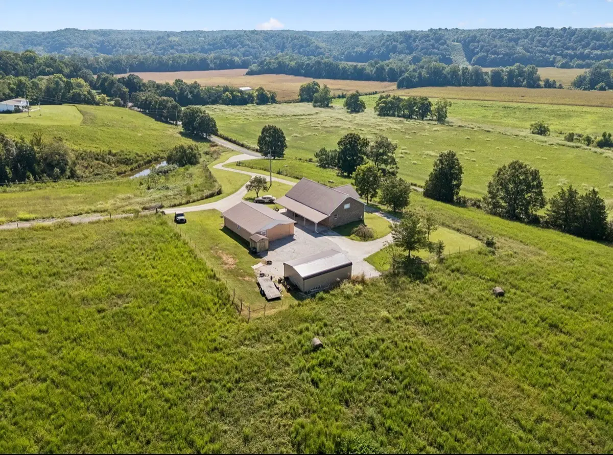 500 Hurricane Creek Rd, Mc Ewen, TN 37101 - #1