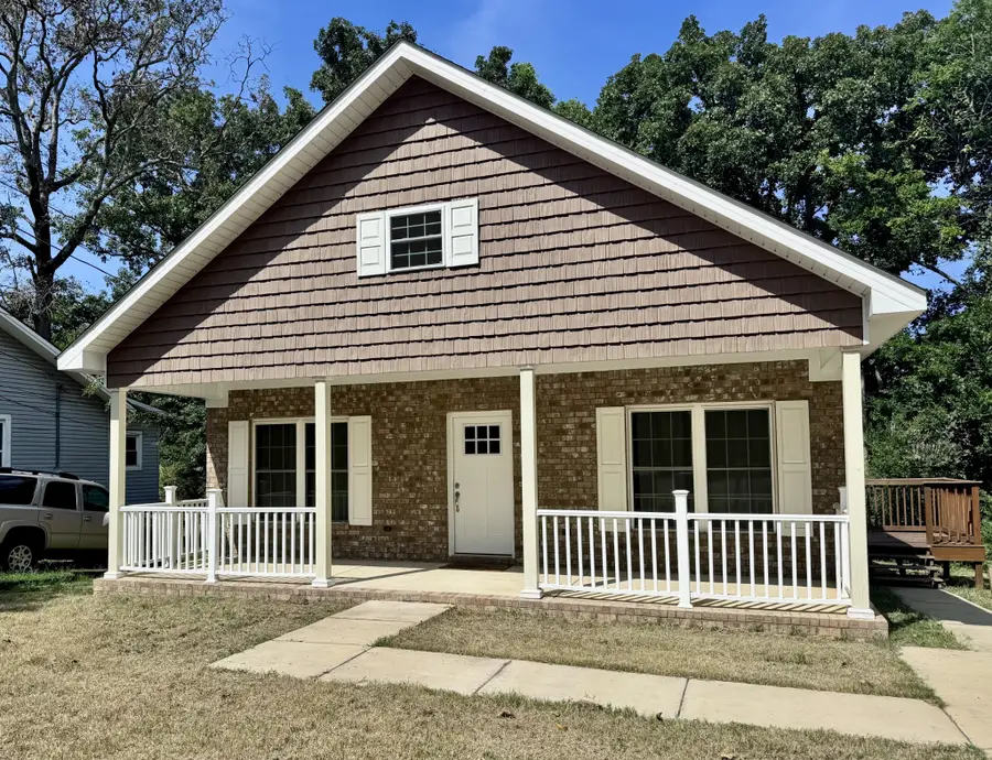 529 Howell St, Florence, AL 35630 - #2